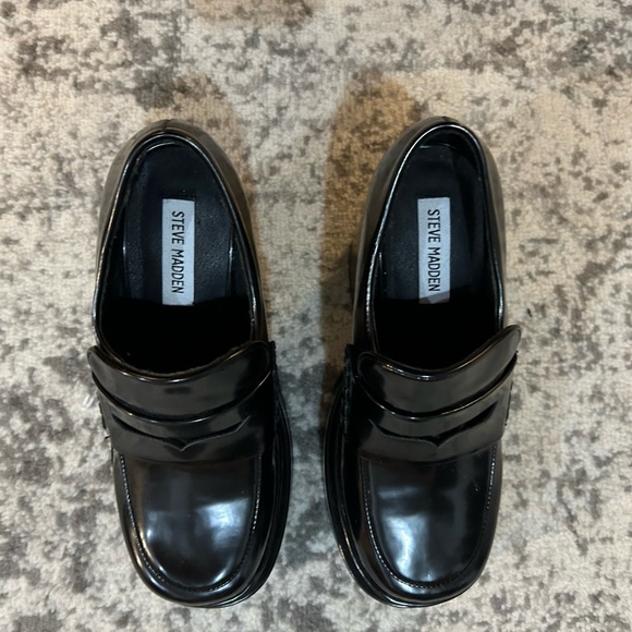 Steve Madden Platform Loafer. Never Worn Outside. - Picture 2 of 4